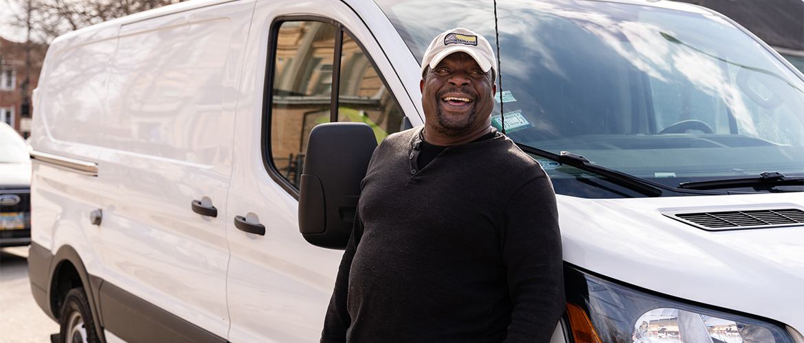 The nonprofit H.O.M.E., Housing Opportunities & Maintenance for the Elderly, helps keep older people in their homes with support from Blue Cross and Blue Shield of Illinois